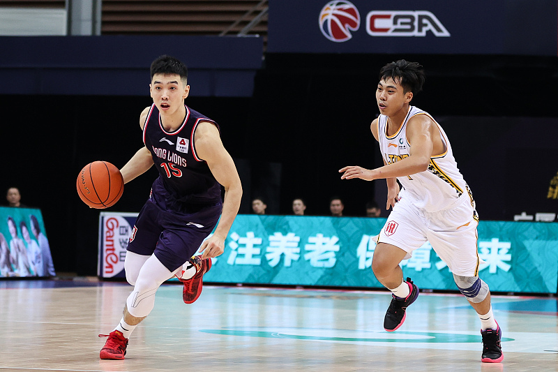 爱游戏在线登录-塞外朱雀队鏖战川蜀战狼队，田径大师赛守住胜果，替补奇兵立功。边路成突破口的简单介绍